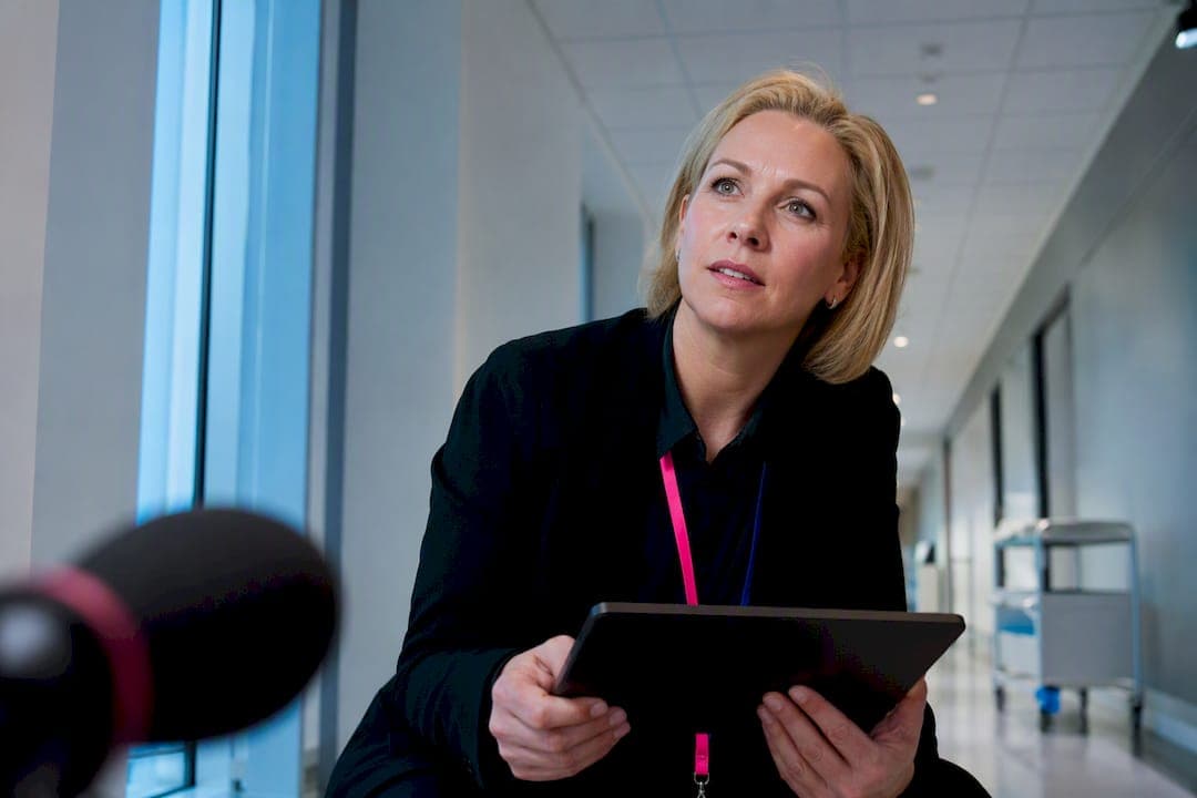 Hankintakriteerit sairaalamikrofoneille: mihin katse ensin